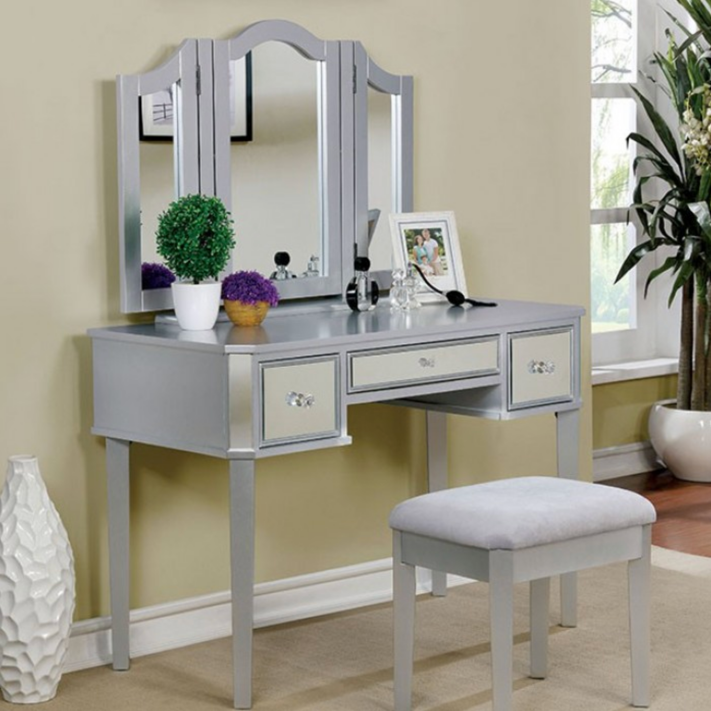 LGFACLARISSE Tri-Fold Gray 3 Drawers Vanity With Stool