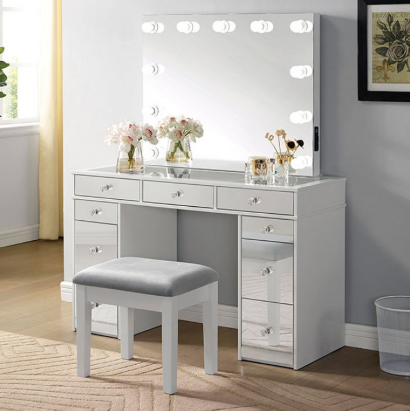 LGFAMARGRET White Vanity With 9 Mirrored Drawers and Hollywood Style Mirror